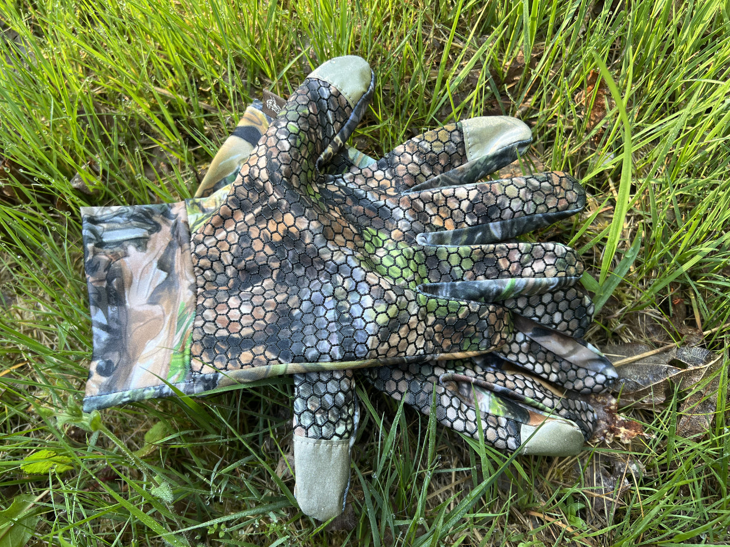 Thin Camo Gloves | Touchscreen Fingers