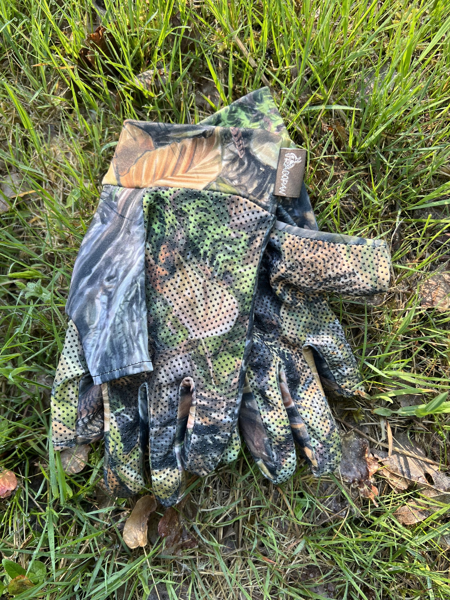 Thin Camo Gloves with Cut Thumb and Index Finger