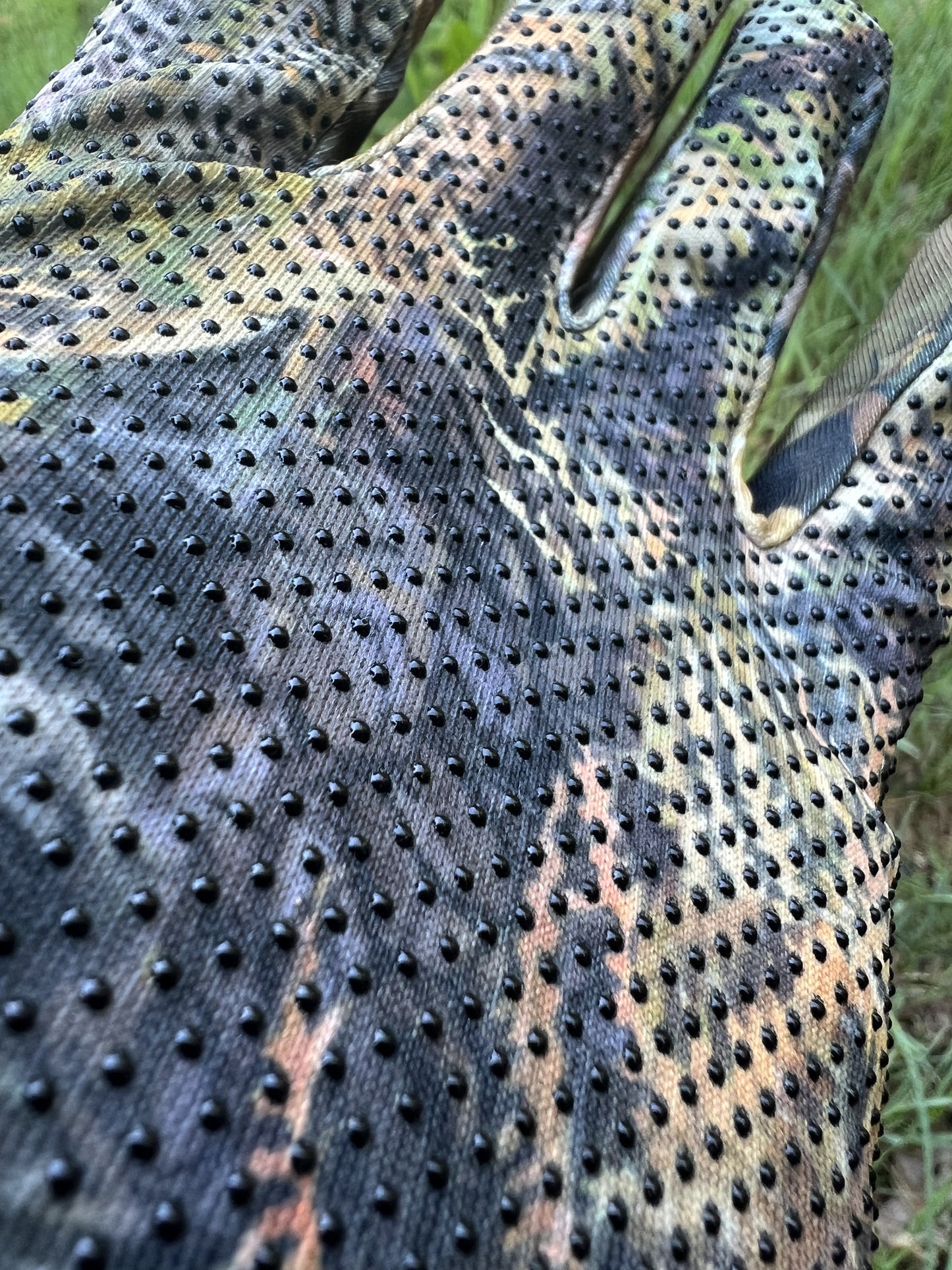 Thin Camo Gloves with Cut Thumb and Index Finger